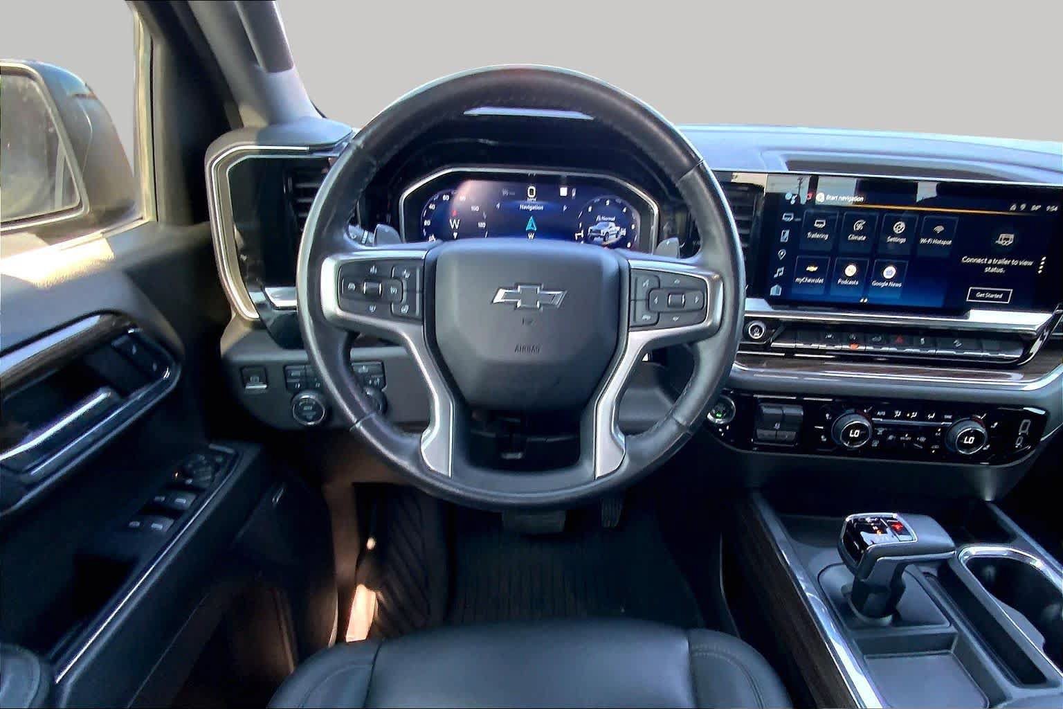 Used 2023 Chevrolet Silverado 1500 LT Trail Boss w/ Convenience Package II AWD/4WD image 6