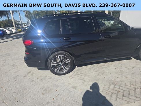 Certified 2022 BMW X7 M50i w/ Executive Package image 31