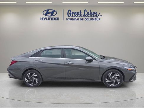 New 2026 Hyundai Elantra Limited FWD image 6