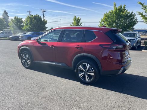 Used 2026 Nissan Rogue SL AWD/4WD image 3