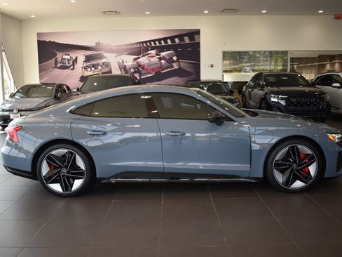 Used 2022 Audi RS e-tron GT w/ Year 1 Package AWD/4WD image 9