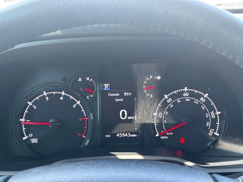 Used 2023 Toyota 4Runner SR5 Premium AWD/4WD image 8