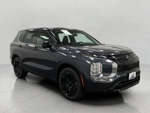 New 2026 Mitsubishi Outlander LE AWD/4WD image 33