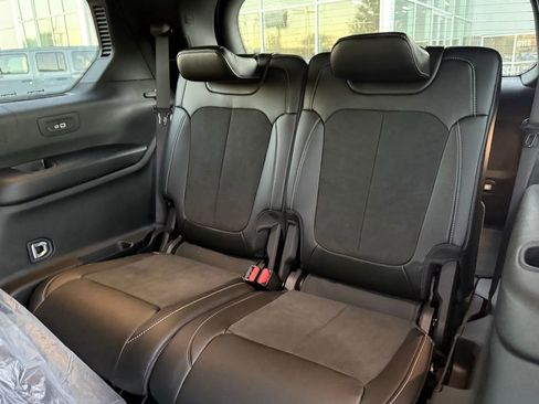 New 2025 Jeep Grand Cherokee L Altitude image 26