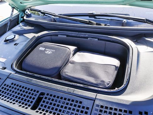 New 2026 Hyundai Ioniq 9 SEL image 14