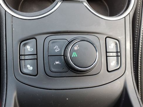 Used 2023 GMC Terrain SLT FWD image 29