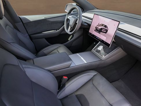 Used 2026 Tesla Model Y AWD image 27