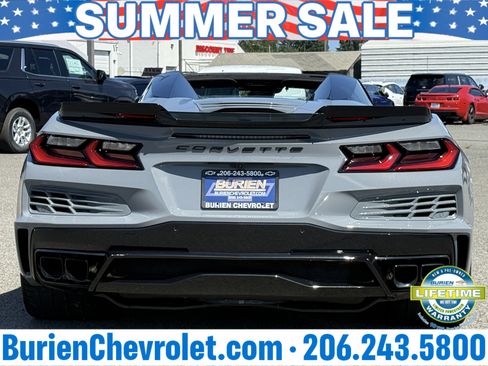 Used 2025 Chevrolet Corvette E-Ray w/ Stealth Interior Trim Package AWD/4WD image 4