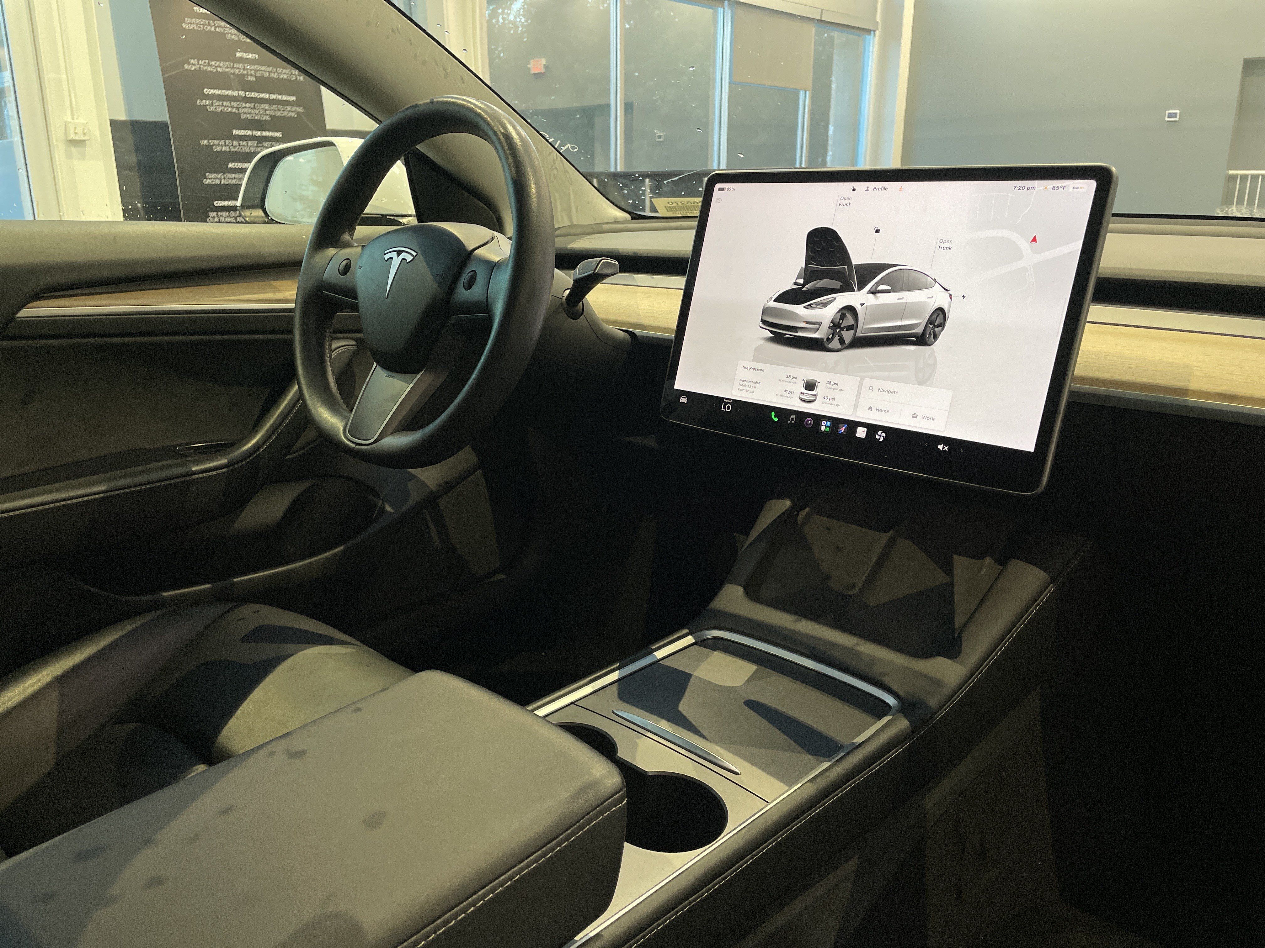 Used 2023 Tesla Model 3 Standard Range RWD image 31