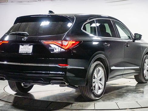 Used 2023 Acura MDX FWD image 12