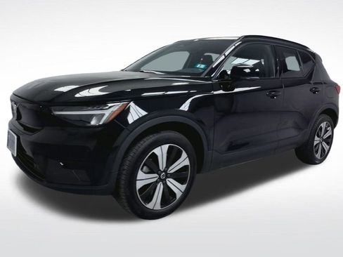 Used 2023 Volvo XC40 Recharge Core image 19