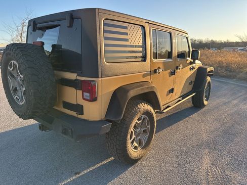 Used 2014 Jeep Wrangler Unlimited Rubicon w/ Max Tow Package image 7
