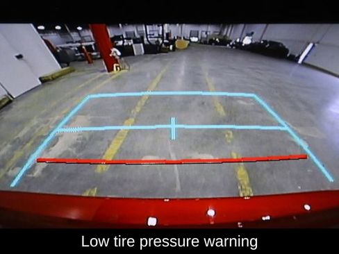 Used 2023 Toyota Camry SE image 8