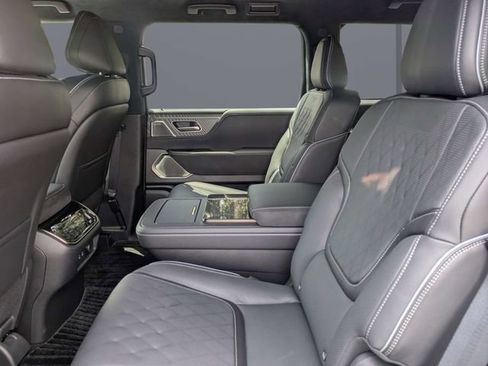 Used 2026 INFINITI QX80 Autograph w/ Premium Cargo Package AWD/4WD image 14