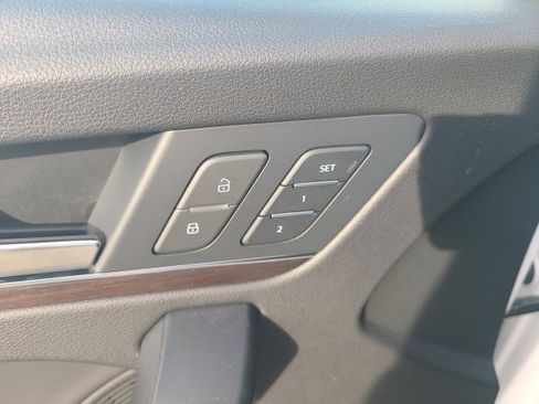 Used 2024 Audi Q5 2.0T Premium Plus w/ Premium Plus Package image 19