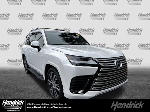 Used 2022 Lexus LX 600 4WD w/ Accessory Package (Z1) image 1