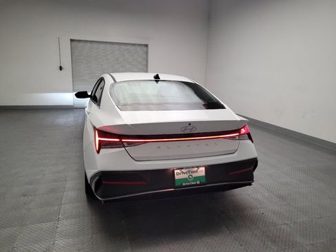 Used 2025 Hyundai Elantra SEL FWD image 6