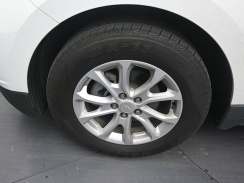 Used 2020 Chevrolet Equinox LS FWD image 9