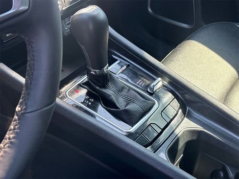 Used 2024 Jeep Compass Latitude image 9