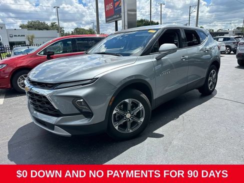 Used 2025 Chevrolet Blazer LT FWD image 1