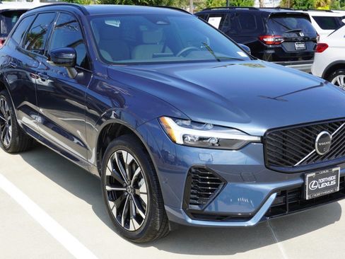 Used 2026 Volvo XC60 T8 Plus w/ Protection Package Premier AWD/4WD image 3