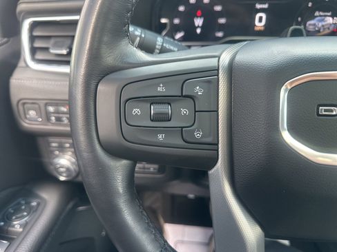 Used 2023 GMC Yukon XL Denali w/ Advanced Technology Package AWD/4WD image 31