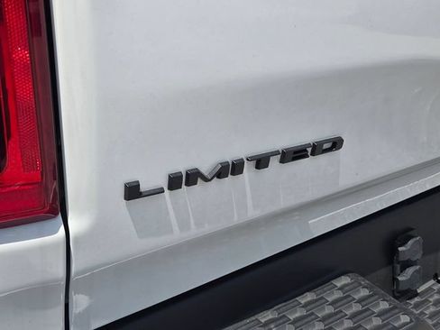 Used 2026 RAM 1500 Limited AWD/4WD image 15