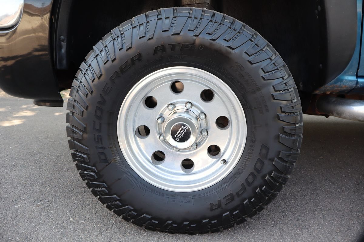Used 2004 GMC Sierra 2500 SLT w/ Heavy-Duty Power Package AWD/4WD image 40