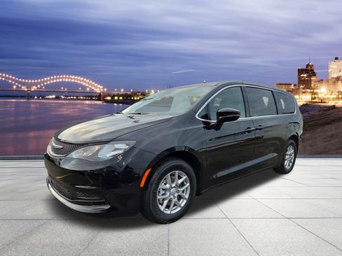 New 2026 Chrysler Voyager LX image 1