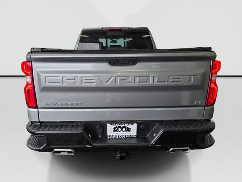 Used 2025 Chevrolet Silverado 1500 LT Trail Boss w/ Convenience Package II AWD/4WD image 4