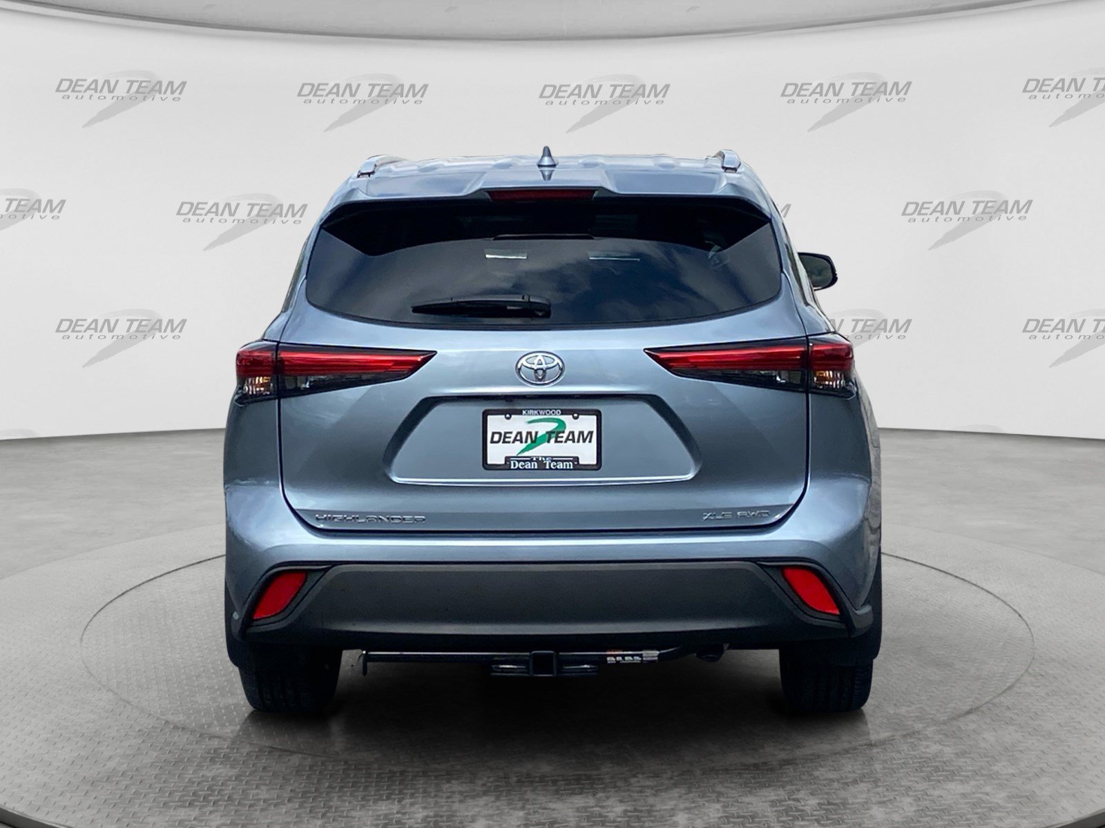 Used 2023 Toyota Highlander XLE AWD/4WD image 7