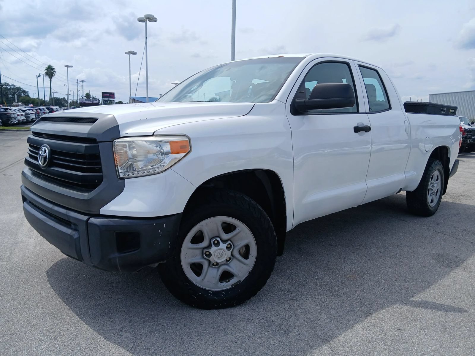 Used 2017 Toyota Tundra SR RWD image 2
