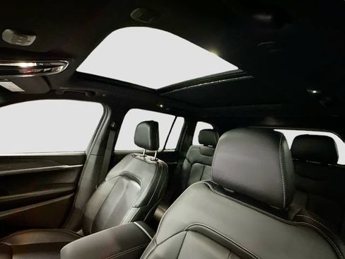 New 2026 Jeep Grand Cherokee Limited w/ Limited Altitude Package AWD/4WD image 24