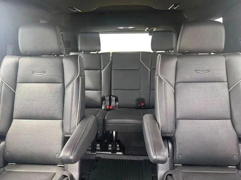Used 2022 Cadillac Escalade Sport w/ LPO, Floor Liner Package AWD/4WD image 18