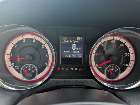 Used 2014 Dodge Grand Caravan SXT FWD image 11