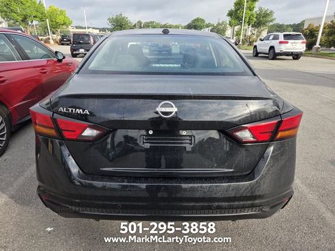 Used 2025 Nissan Altima 2.5 SV FWD image 6