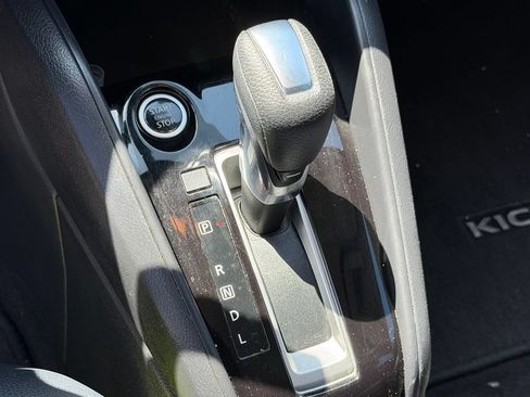 Used 2020 Nissan Kicks S FWD image 18