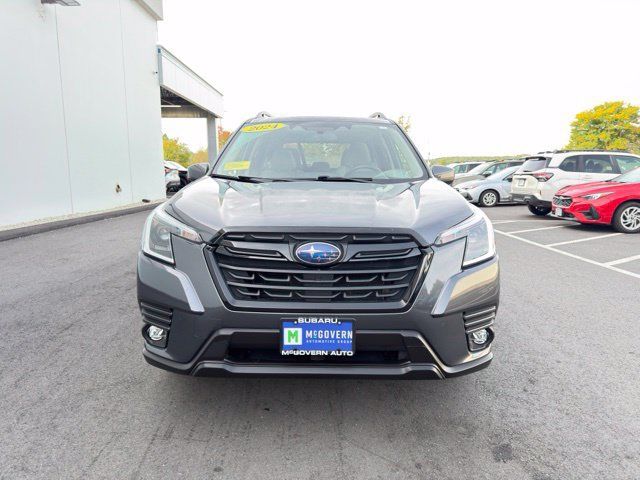 Used 2024 Subaru Forester Premium AWD/4WD image 3