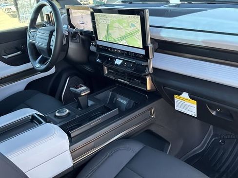 New 2025 GMC Hummer EV 2X image 30