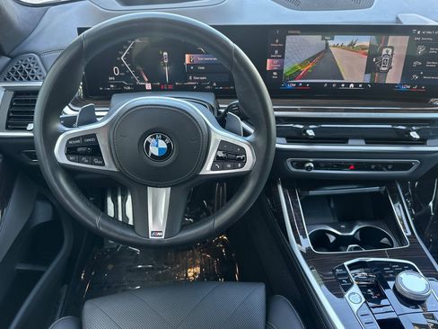 Certified 2024 BMW X7 xDrive40i w/ M Sport Package AWD/4WD image 18