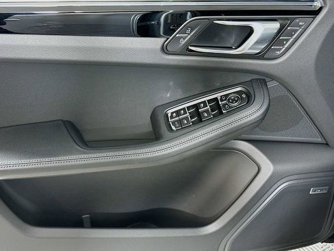New 2026 Porsche Macan AWD/4WD image 11