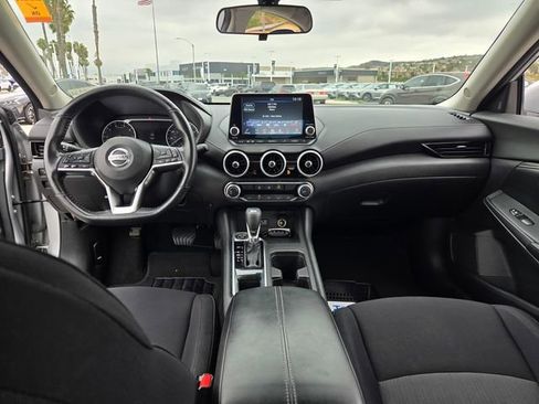 Used 2022 Nissan Sentra SV FWD image 13