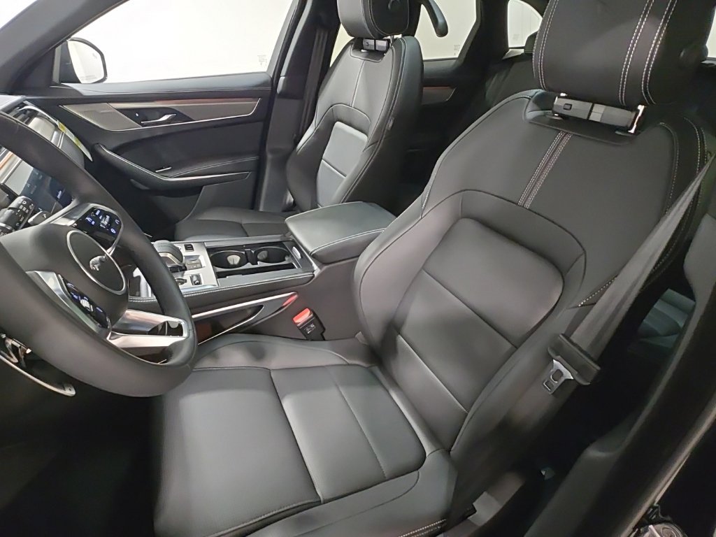 New 2026 Jaguar F-PACE R-Dynamic S AWD/4WD image 24