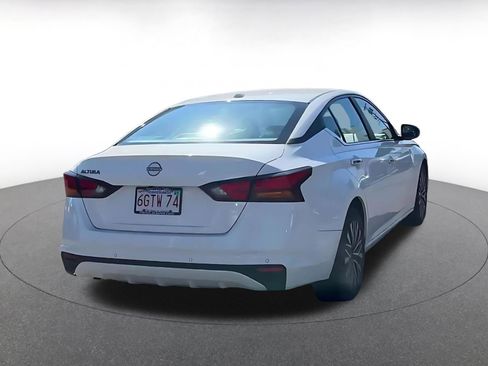 Used 2025 Nissan Altima 2.5 SV image 12