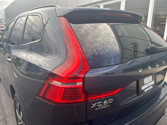 Certified 2025 Volvo XC60 B5 Plus w/ Climate Package AWD/4WD image 10