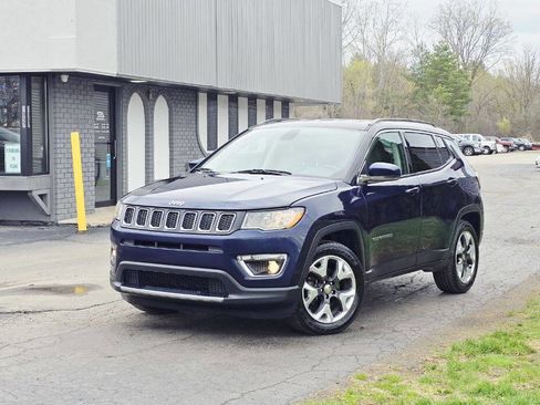 Used 2018 Jeep Compass Limited FWD image 2