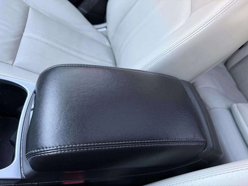 Used 2014 Cadillac SRX Luxury w/ Driver Awareness Package image 53