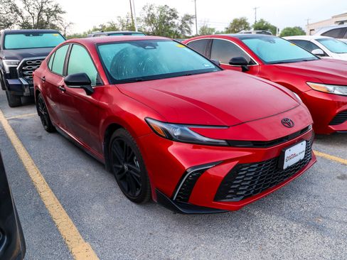 Certified 2026 Toyota Camry Hybrid w/ Multimedia Upgrade Package image 6