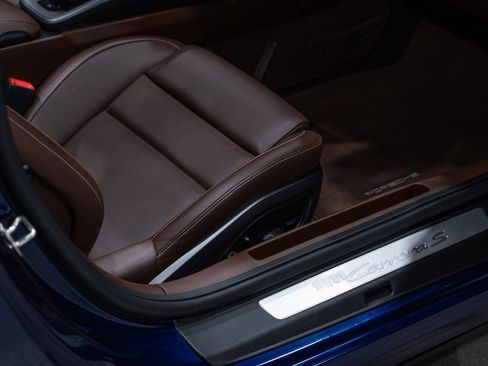 Used 2021 Porsche 911 Carrera S image 31