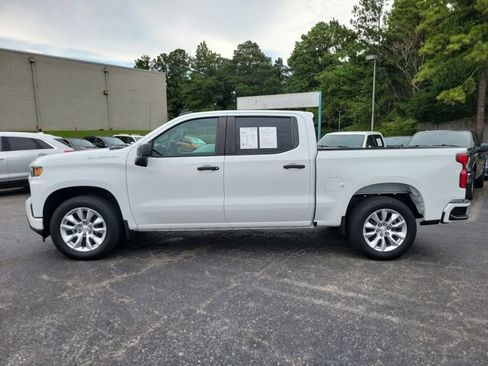 Used 2022 Chevrolet Silverado 1500 Custom w/ Safety Confidence Package RWD image 2